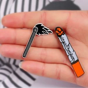NIP 2pc Match & Cigarette “Never Knows Best” Enamel Pins